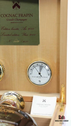 Cognac Frapin - Grande Champagne - V.I.P. XO 2000 In OWC (24K Gold Gilded) -Drank Sale Winkel frapin cognac frapin grande champagne vip xo 2000 2