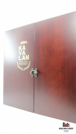 Kavalan 2010 2016 Amontillado Sherry Cask - Decanter Set - Limited Edition 2016_0107 56.3% (1 Of 390) 16 Kavalan 2010 2016 Amontillado Sherry Cask - Decanter Set - Limited Edition 2016_0107 56.3% (1 Of 390) -Drank Sale Winkel kavalan kavalan 2010 2016 amontillado sherry cask 4