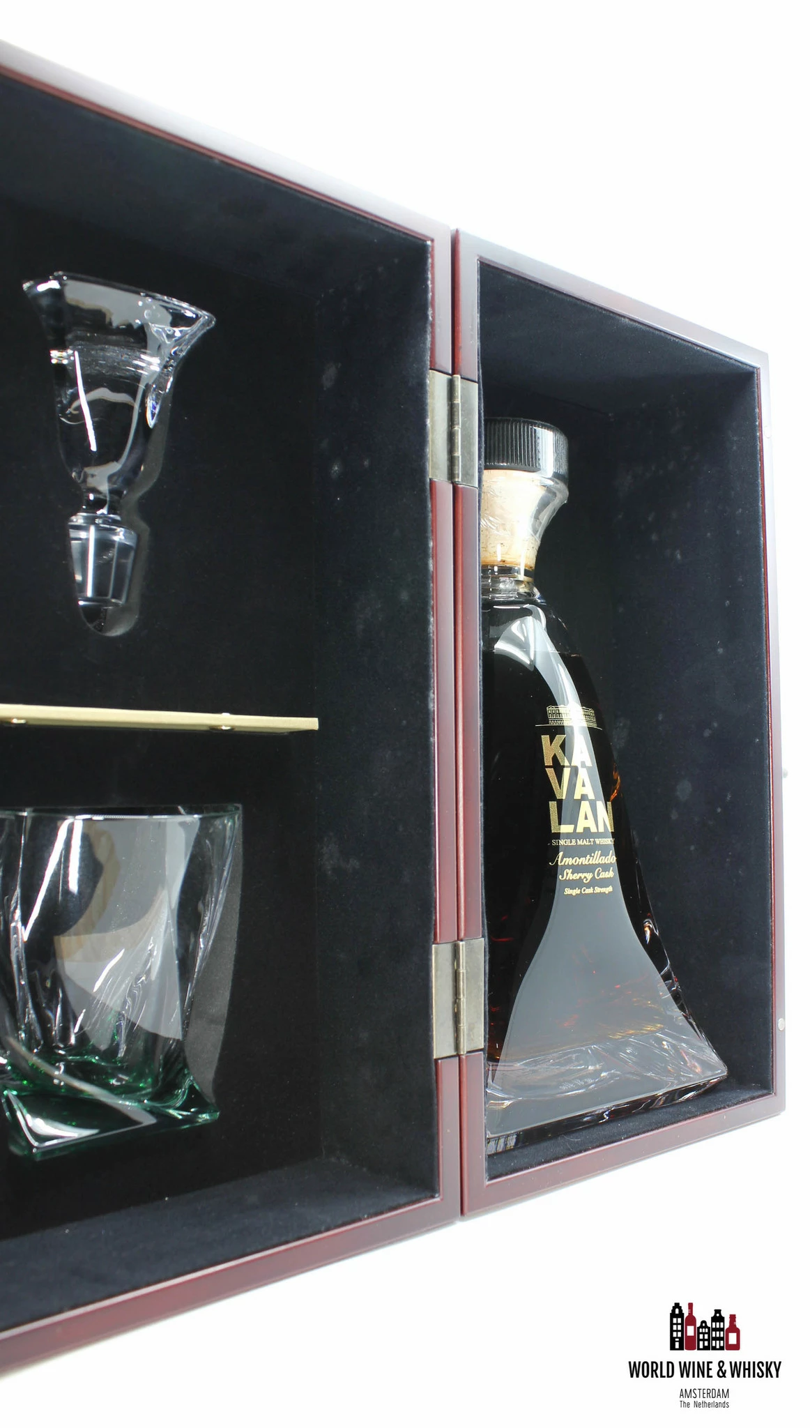 Kavalan 2010 2016 Amontillado Sherry Cask - Decanter Set - Limited Edition 2016_0107 56.3% (1 Of 390) 10 Kavalan 2010 2016 Amontillado Sherry Cask - Decanter Set - Limited Edition 2016_0107 56.3% (1 Of 390) - Image 8